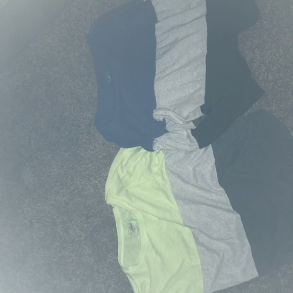 Bundle of shirts - Picture 1 of 1